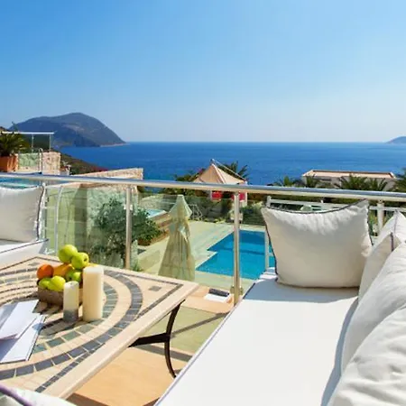 Glass House Villa *